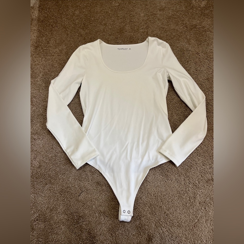 Abercrombie White Scoop Neck Long Sleeve Soft A&F Bodysuit Top Shirt Medium